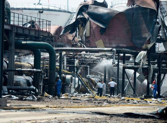 淄博化工厂爆炸后的现场