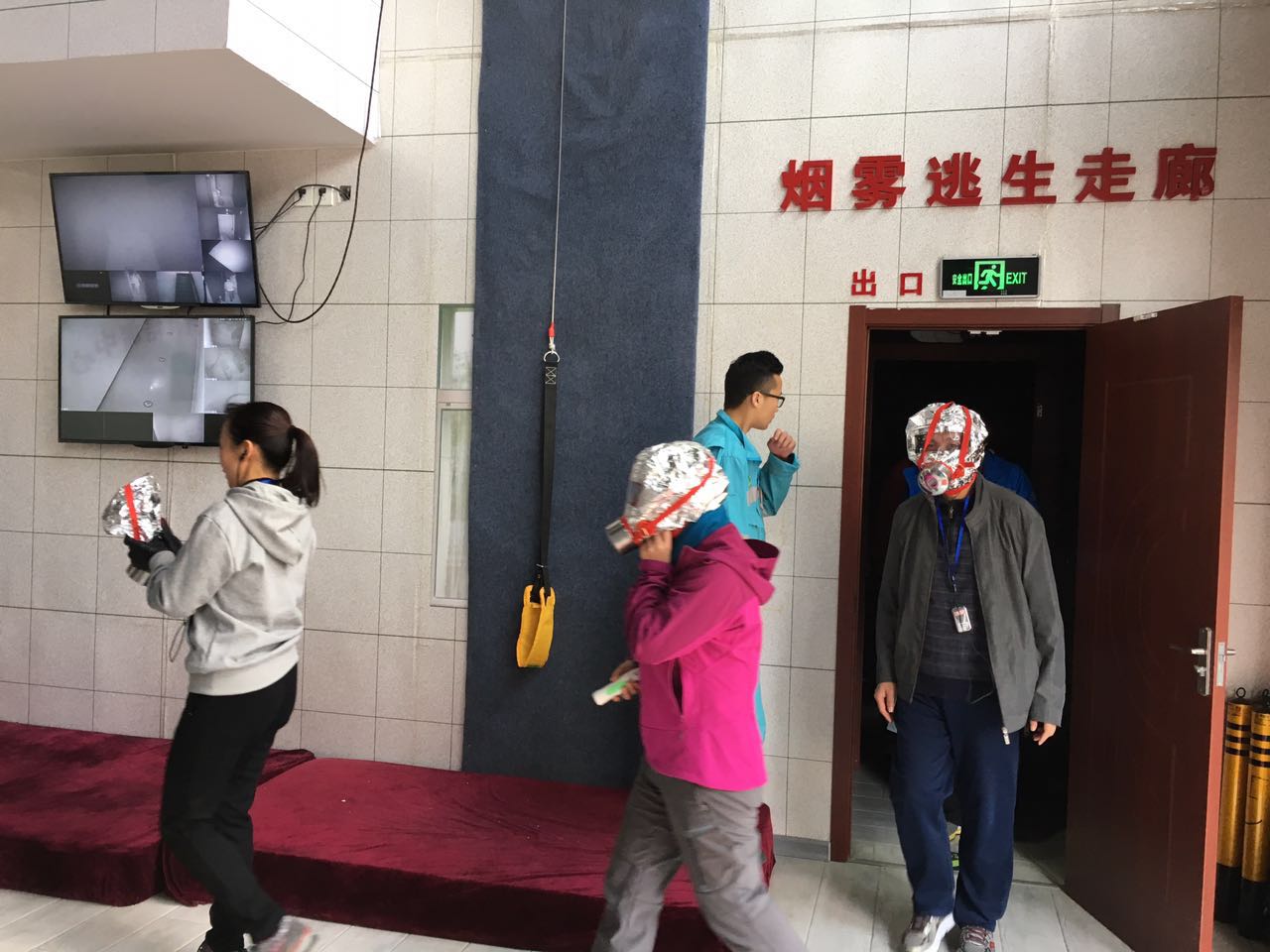 ��������ԾȺ������������