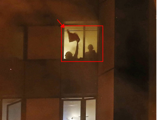 �׶ش���е������·������죬����¥��ƴ������